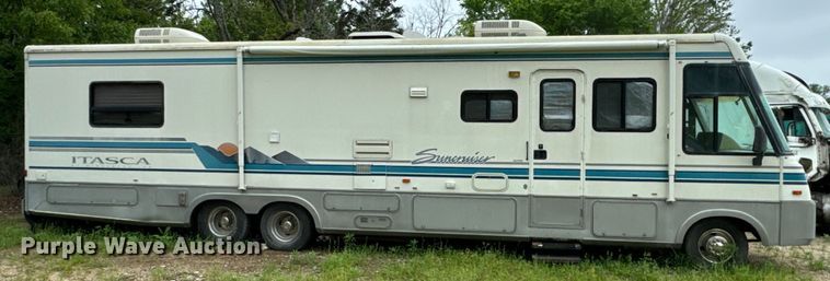 image for item EJ0562 1995 Winnebago IFG37RW RV