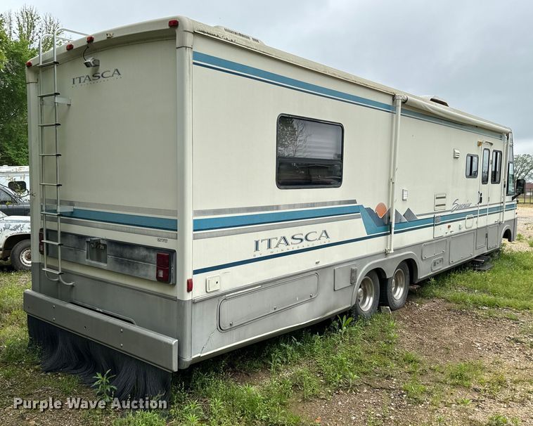 image for item EJ0562 1995 Winnebago IFG37RW RV