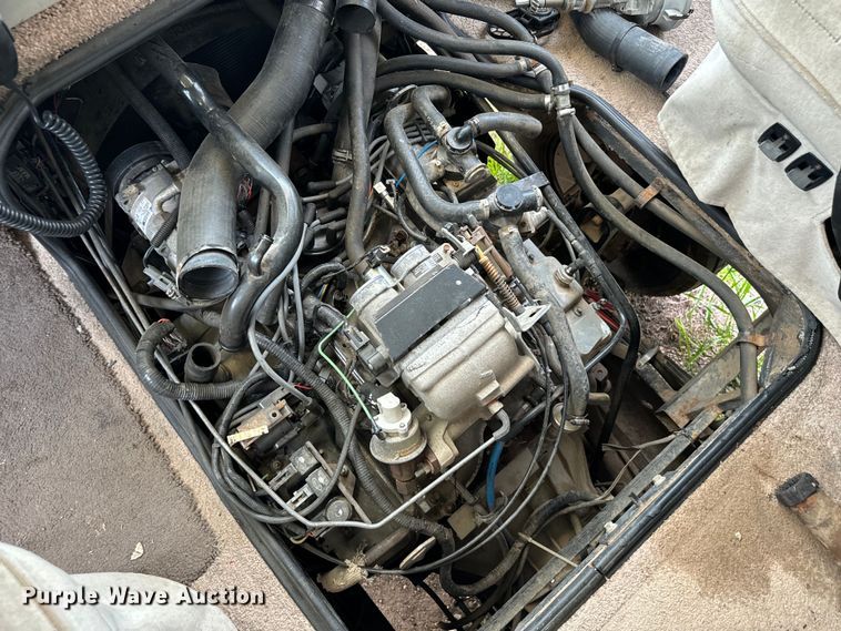 image for item EJ0562 1995 Winnebago IFG37RW RV