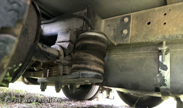 image for item EJ0562 1995 Winnebago IFG37RW RV