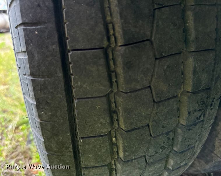 image for item EJ0562 1995 Winnebago IFG37RW RV