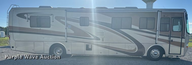 image for item EJ2789 2001 Monaco RV