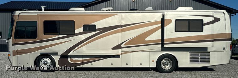 image for item EJ2789 2001 Monaco RV