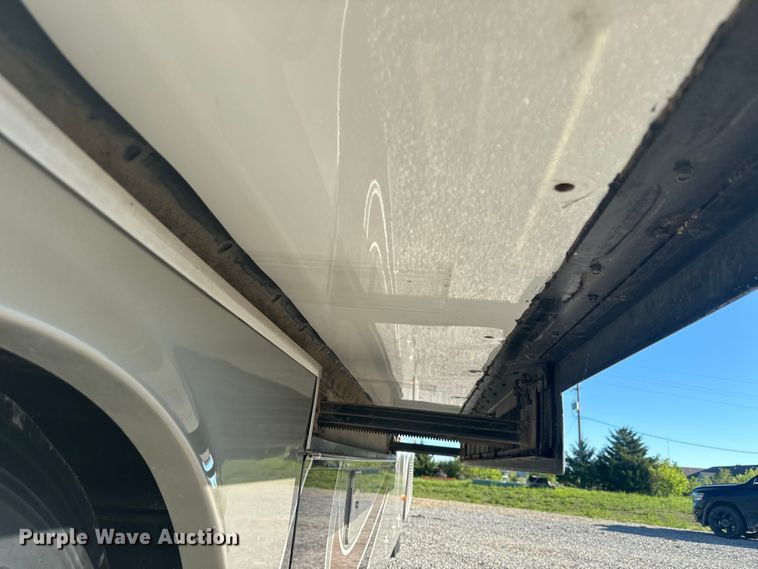 image for item EJ2789 2001 Monaco RV