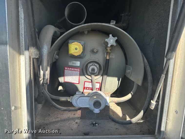 image for item EJ2789 2001 Monaco RV