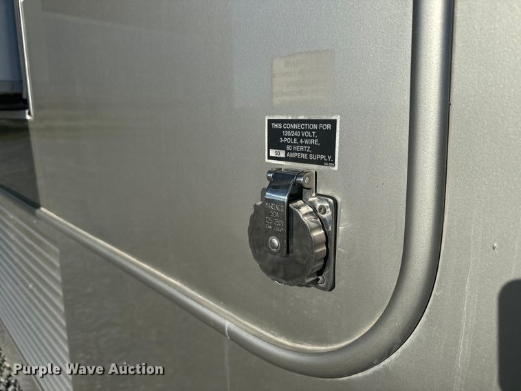 image for item EJ2789 2001 Monaco RV