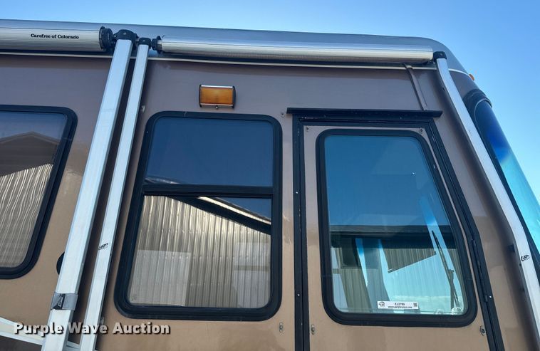 image for item EJ2789 2001 Monaco RV