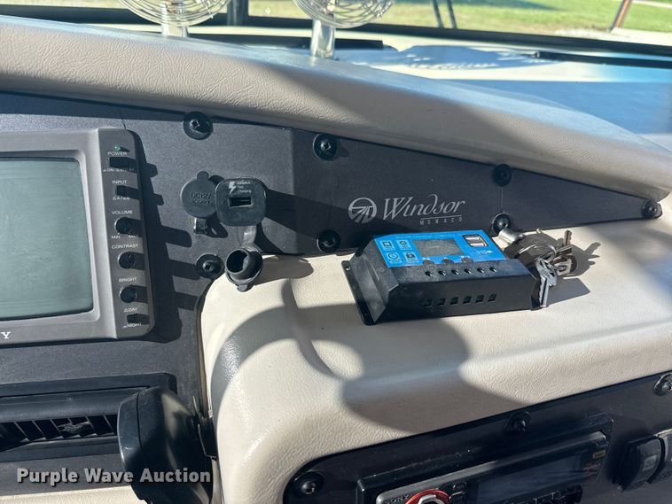 image for item EJ2789 2001 Monaco RV