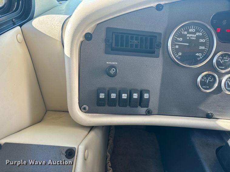 image for item EJ2789 2001 Monaco RV