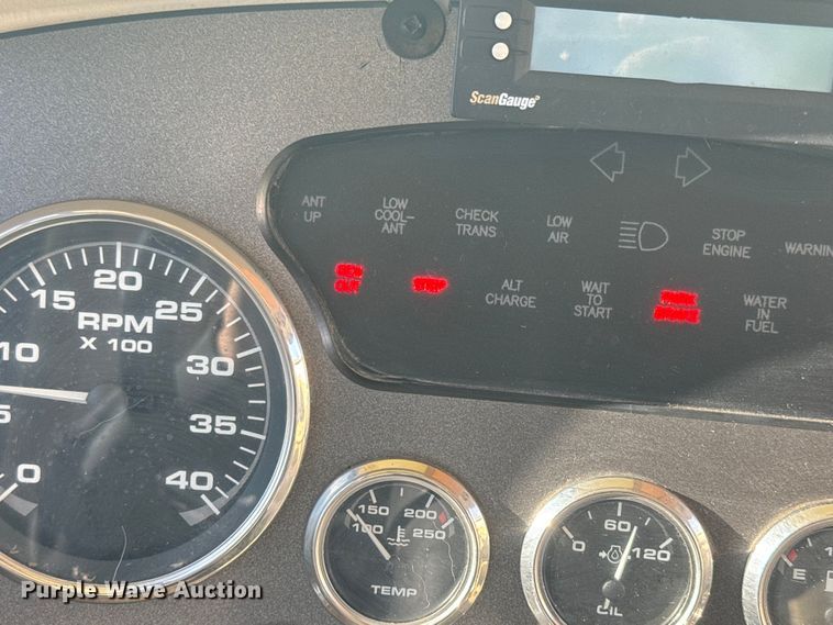 image for item EJ2789 2001 Monaco RV