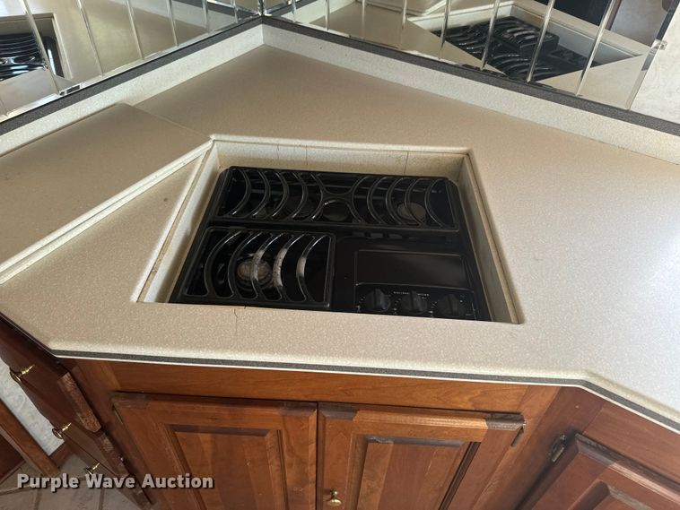 image for item EJ2789 2001 Monaco RV