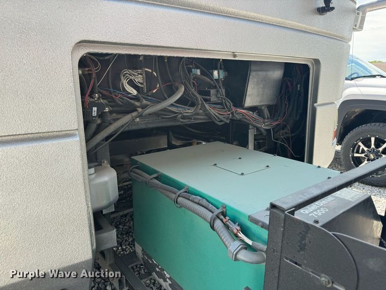 image for item EJ2789 2001 Monaco RV