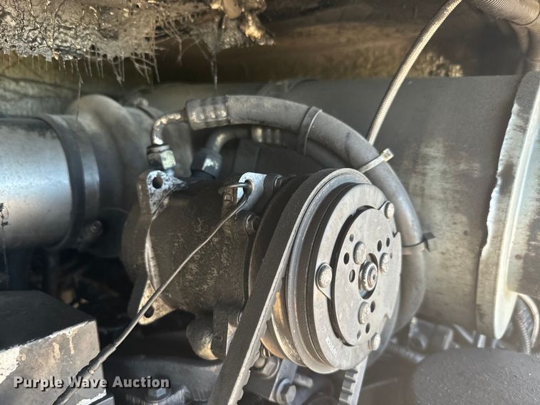 image for item EJ2789 2001 Monaco RV