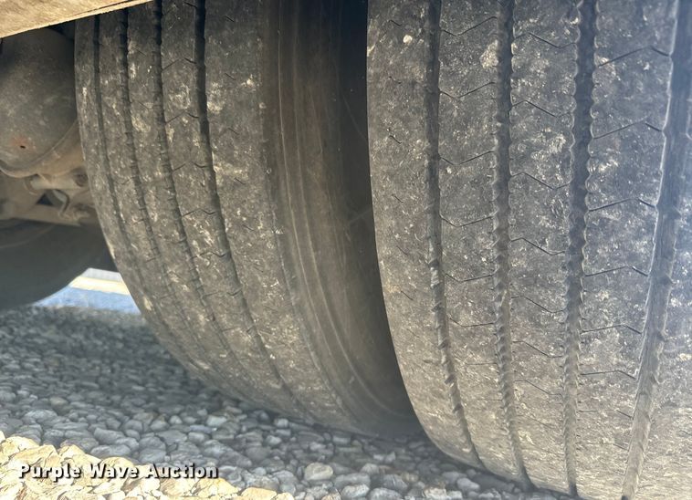 image for item EJ2789 2001 Monaco RV