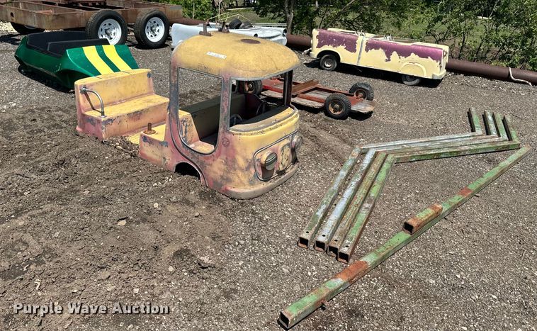 image for item EJ2807 Carnival Ride trailer