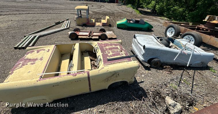 image for item EJ2807 Carnival Ride trailer