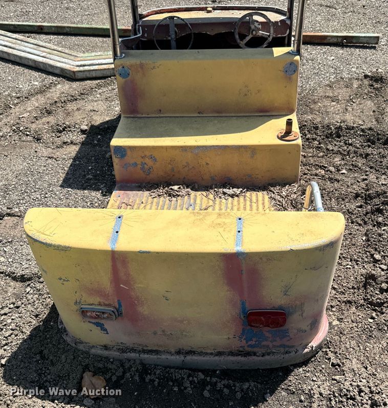 image for item EJ2807 Carnival Ride trailer