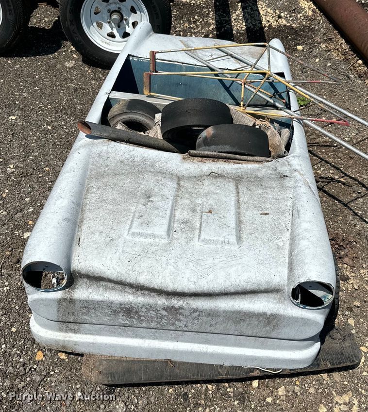 image for item EJ2807 Carnival Ride trailer