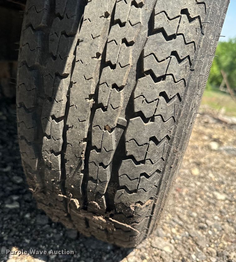 image for item EJ2808 Utility trailer