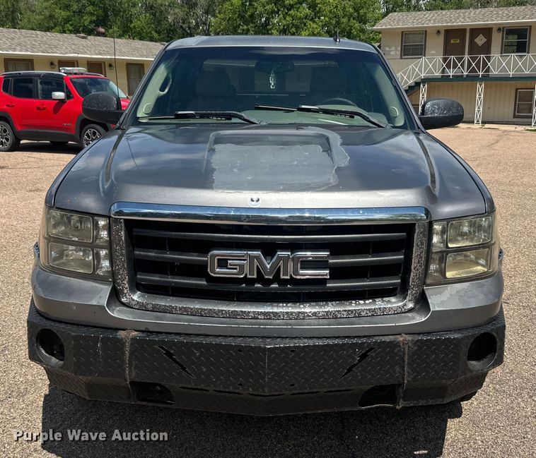image for item EJ2825 2007 GMC  Sierra 1500 Crew Cab pickup truck