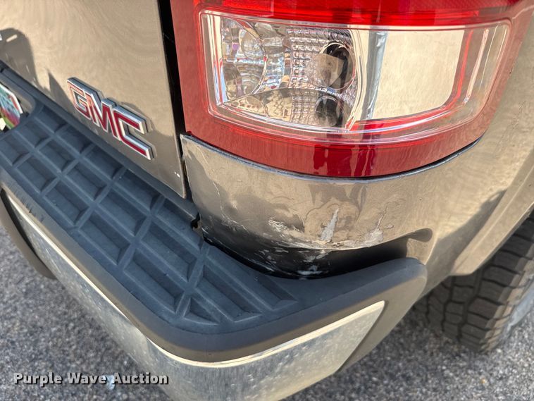 image for item EJ2825 2007 GMC  Sierra 1500 Crew Cab pickup truck