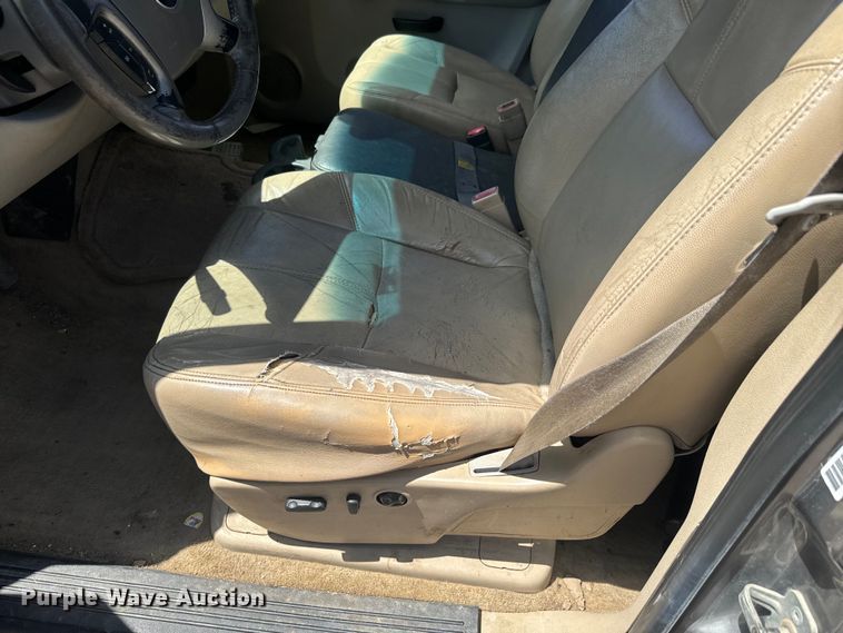 image for item EJ2825 2007 GMC  Sierra 1500 Crew Cab pickup truck