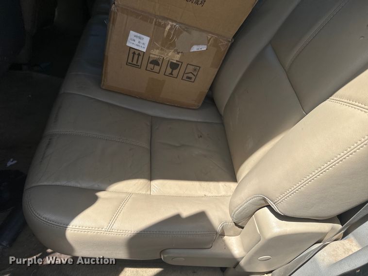 image for item EJ2825 2007 GMC  Sierra 1500 Crew Cab pickup truck