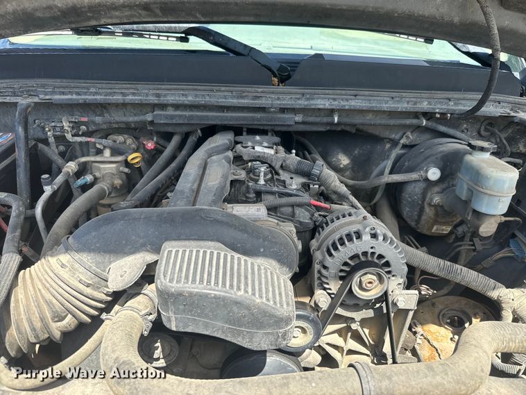 image for item EJ2825 2007 GMC  Sierra 1500 Crew Cab pickup truck