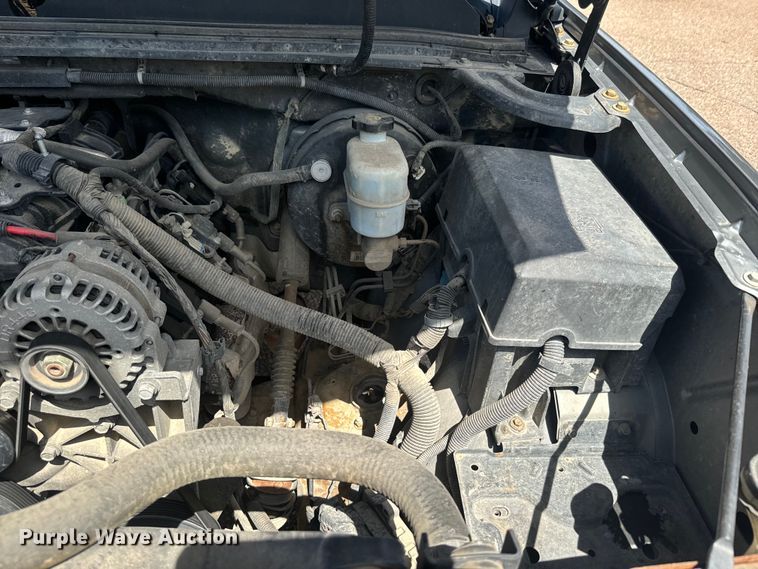 image for item EJ2825 2007 GMC  Sierra 1500 Crew Cab pickup truck