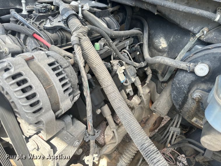 image for item EJ2825 2007 GMC  Sierra 1500 Crew Cab pickup truck