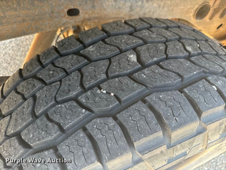 image for item EJ2825 2007 GMC  Sierra 1500 Crew Cab pickup truck