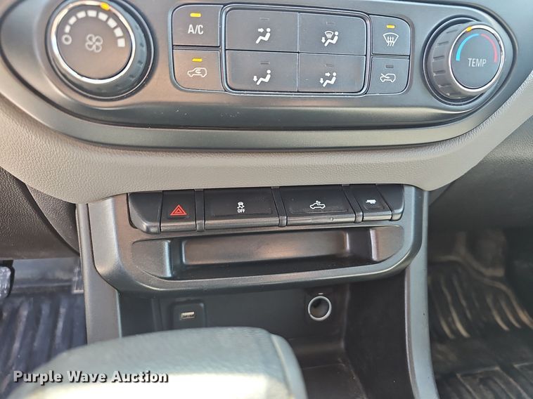 image for item EJ5486 2018 Chevrolet  Colorado  Crew Cab pickup truck