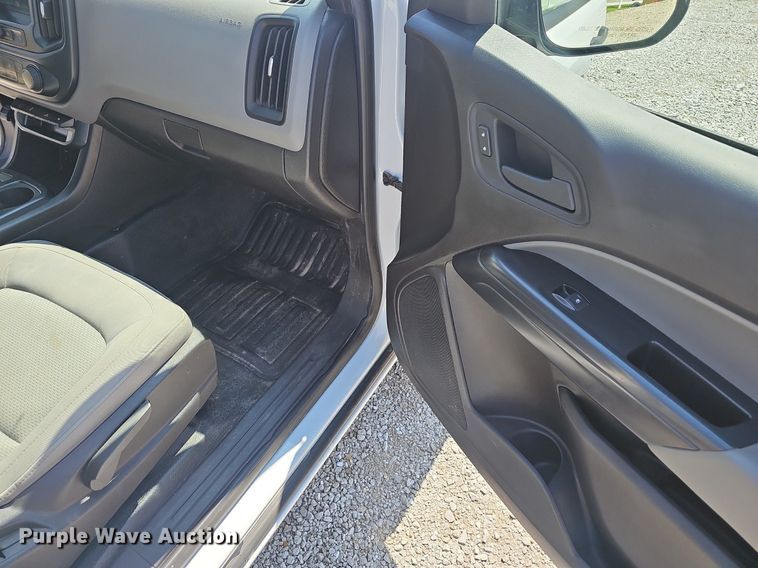 image for item EJ5486 2018 Chevrolet  Colorado  Crew Cab pickup truck