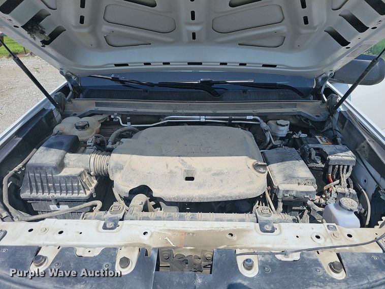 image for item EJ5486 2018 Chevrolet  Colorado  Crew Cab pickup truck