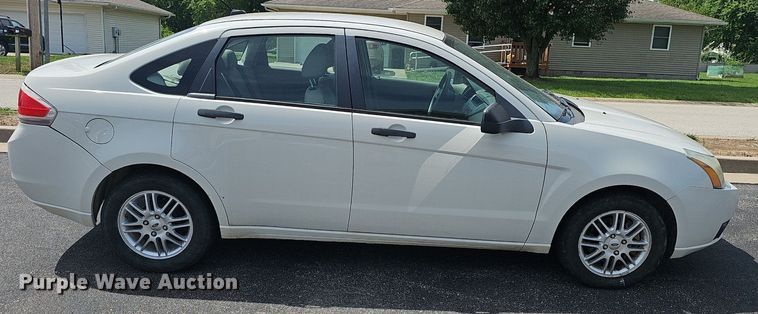 image for item EJ5518 2009 Ford Focus SE 