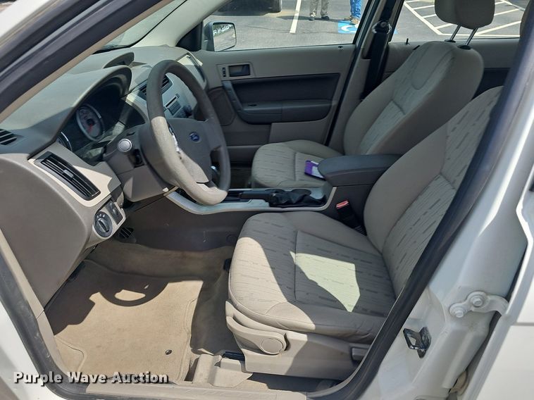 image for item EJ5518 2009 Ford Focus SE 