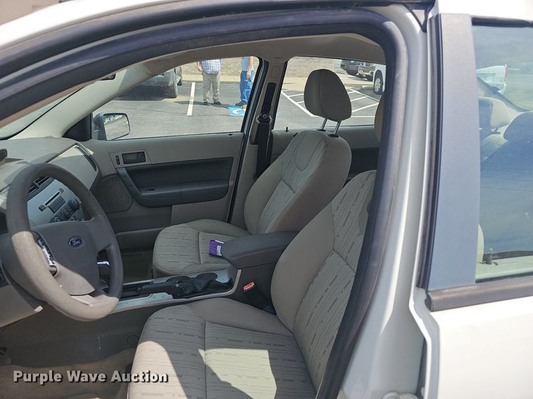 image for item EJ5518 2009 Ford Focus SE 