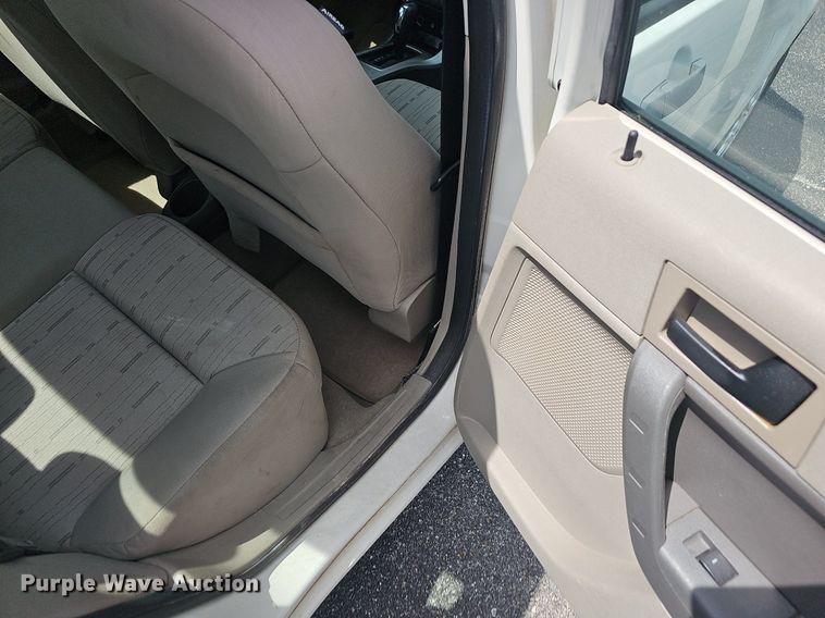 image for item EJ5518 2009 Ford Focus SE 