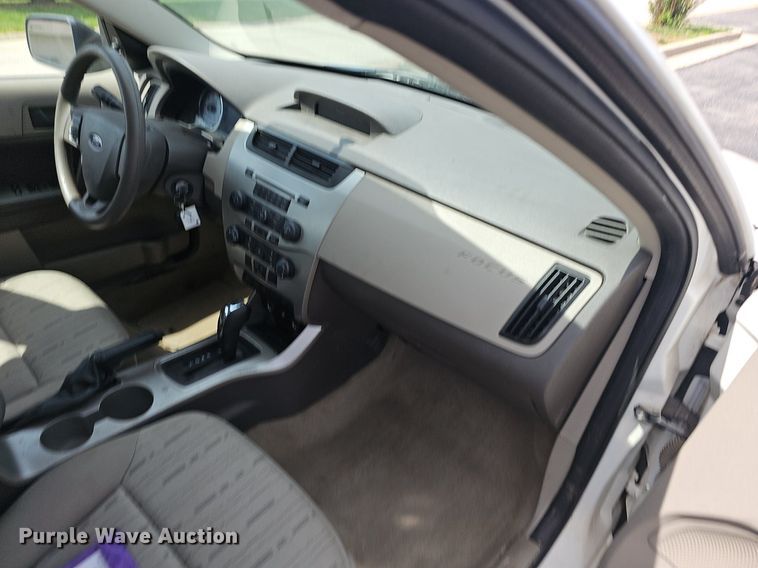 image for item EJ5518 2009 Ford Focus SE 