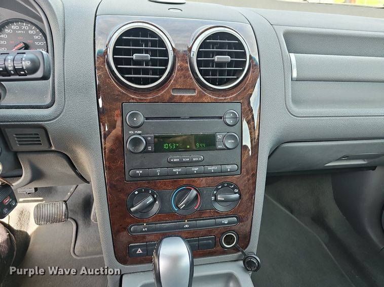 image for item EJ5538 2007 Ford  Freestyle SEL SUV