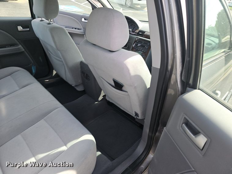 image for item EJ5539 2005 Ford Five Hundred SEL 