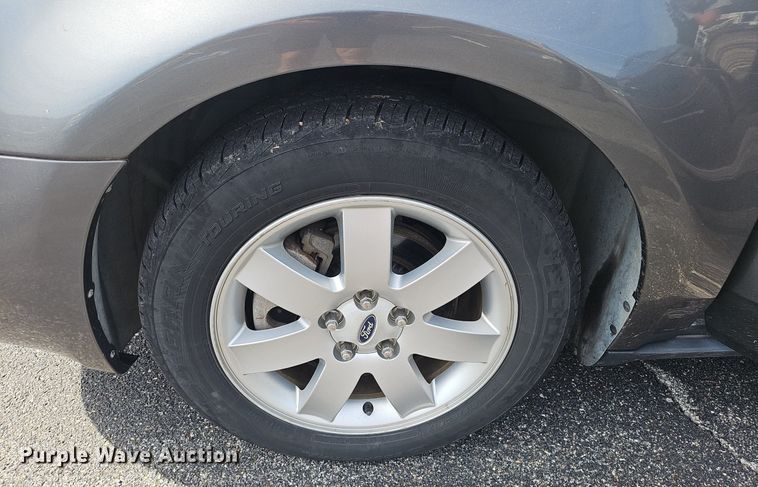 image for item EJ5539 2005 Ford Five Hundred SEL 