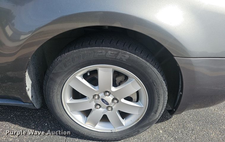 image for item EJ5539 2005 Ford Five Hundred SEL 