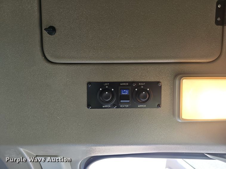 image for item EJ5540 2009 Ford E350 shuttle bus