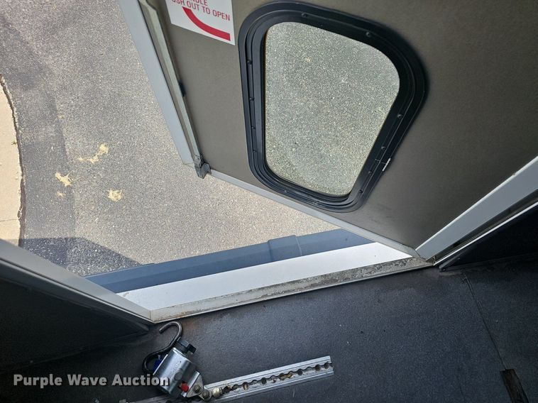 image for item EJ5540 2009 Ford E350 shuttle bus