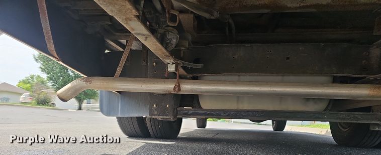 image for item EJ5540 2009 Ford E350 shuttle bus