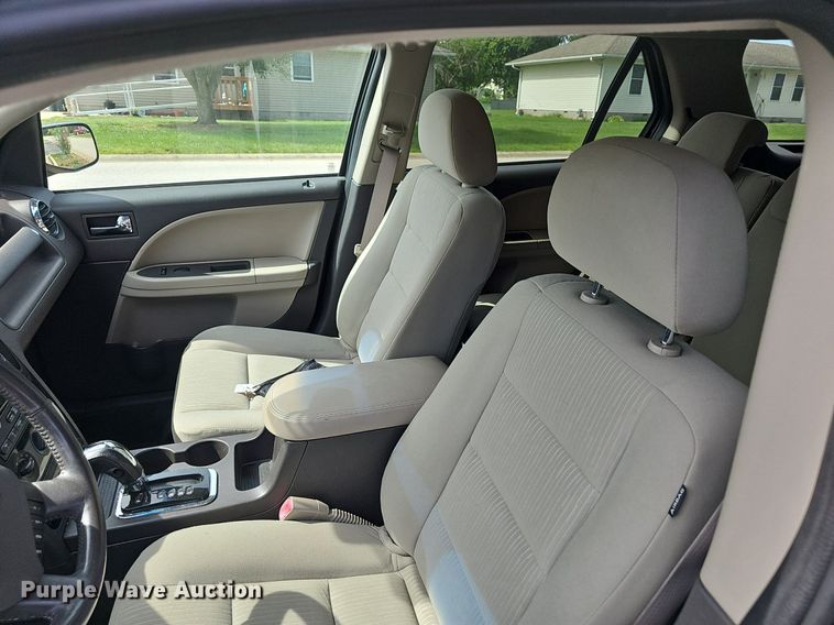 image for item EJ5543 2008 Ford  Taurus X SEL SUV