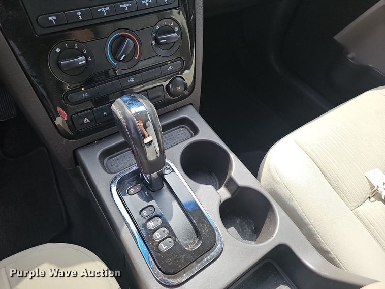 image for item EJ5543 2008 Ford  Taurus X SEL SUV