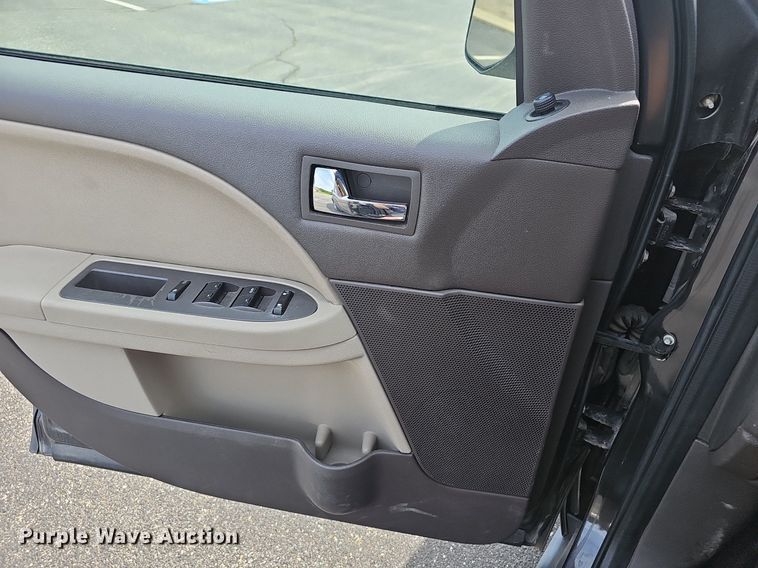 image for item EJ5543 2008 Ford  Taurus X SEL SUV