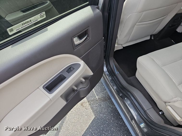 image for item EJ5543 2008 Ford  Taurus X SEL SUV